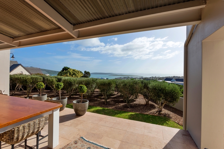 5 Bedroom Property for Sale in Myburgh Park Western Cape